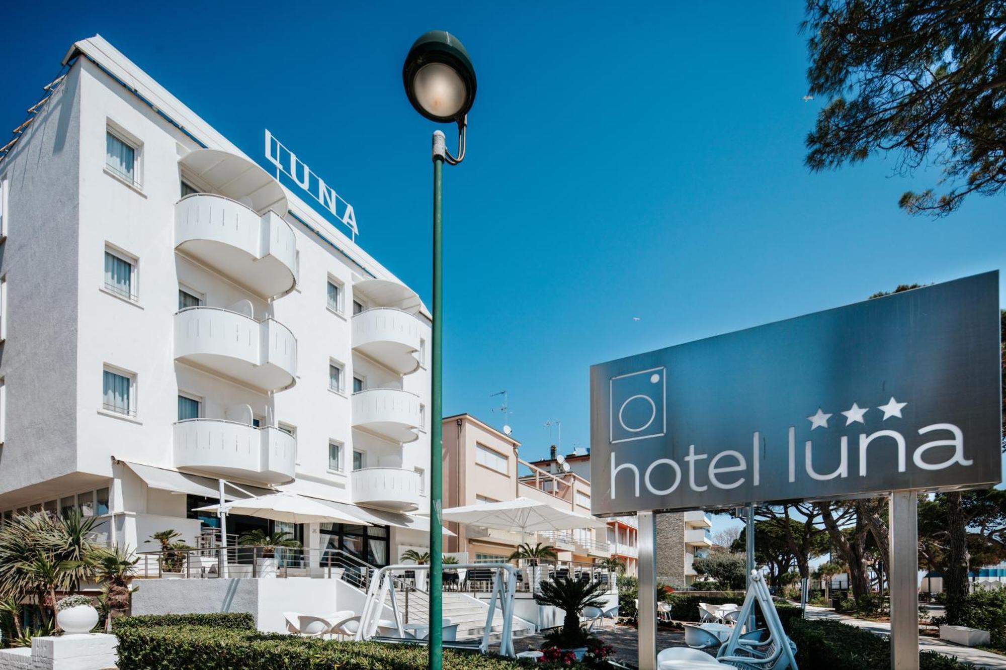 Hotel Luna Centrale لينانو سابيادورو المظهر الخارجي الصورة